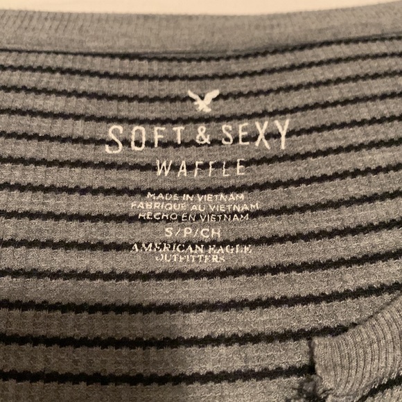 American eagle soft and sexy size small long sleeve - Picture 2 of 2